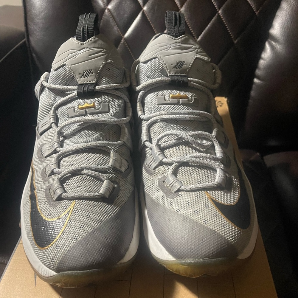 Men’s Sz 13 Lebrons Xlll Olympics. Excellent Condition.
